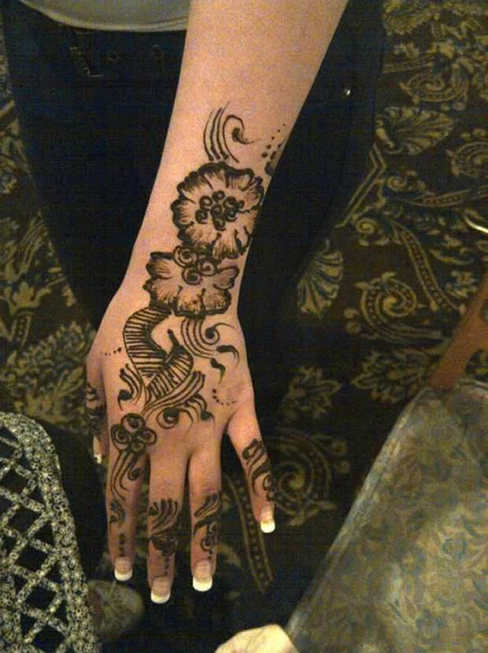 Beautiful Eid Mehndi Designs for Hands